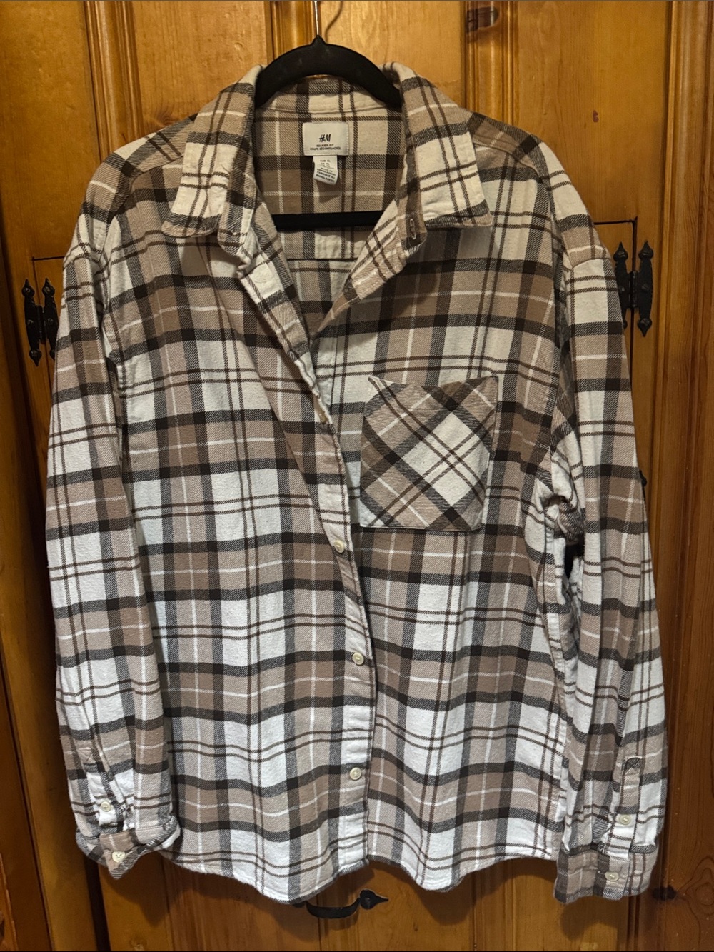 H&M Men's Brown and White Plaid Button-Down Shirt